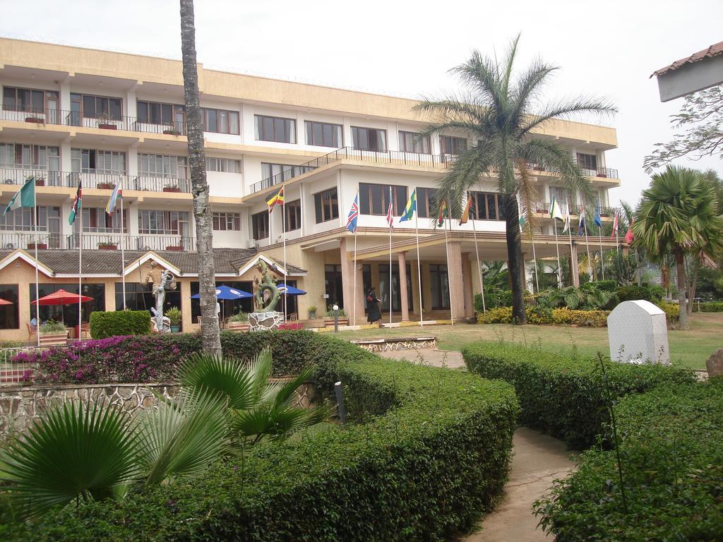 Lake View Resort Hotel Mbarara Esterno foto