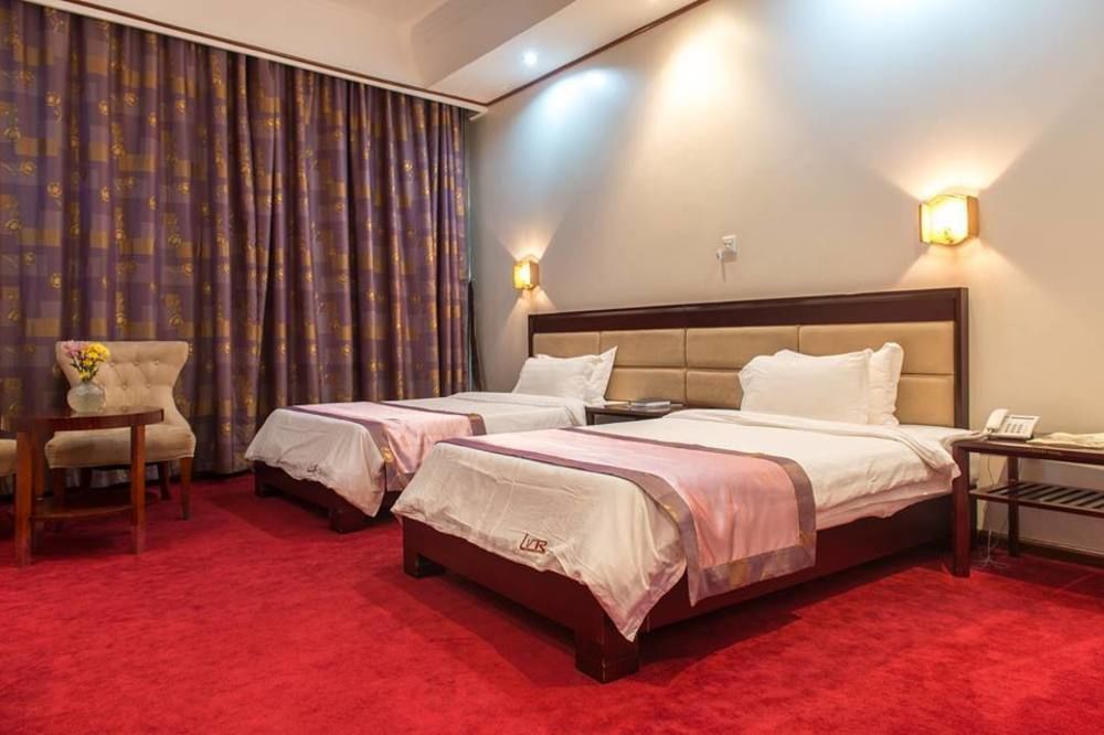Lake View Resort Hotel Mbarara Esterno foto