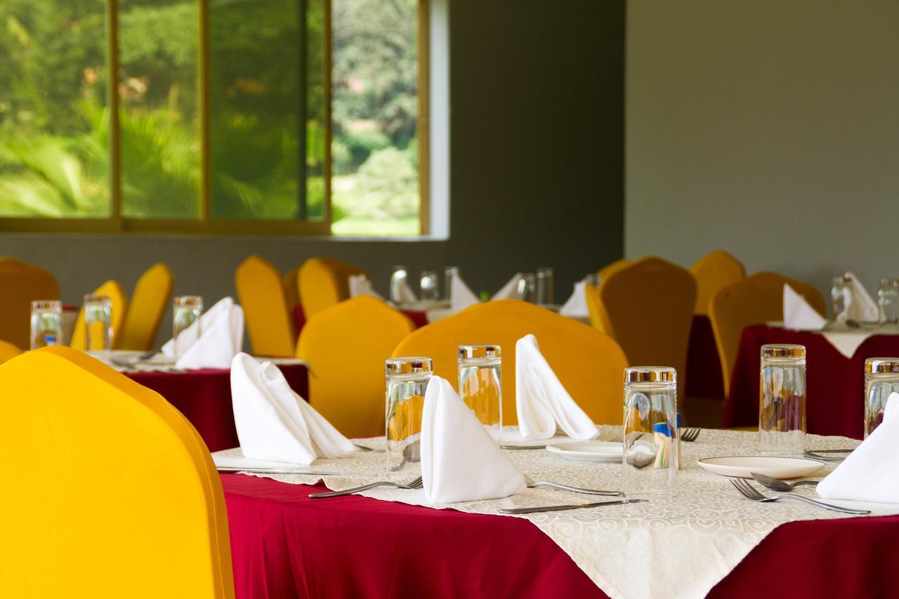 Lake View Resort Hotel Mbarara Esterno foto
