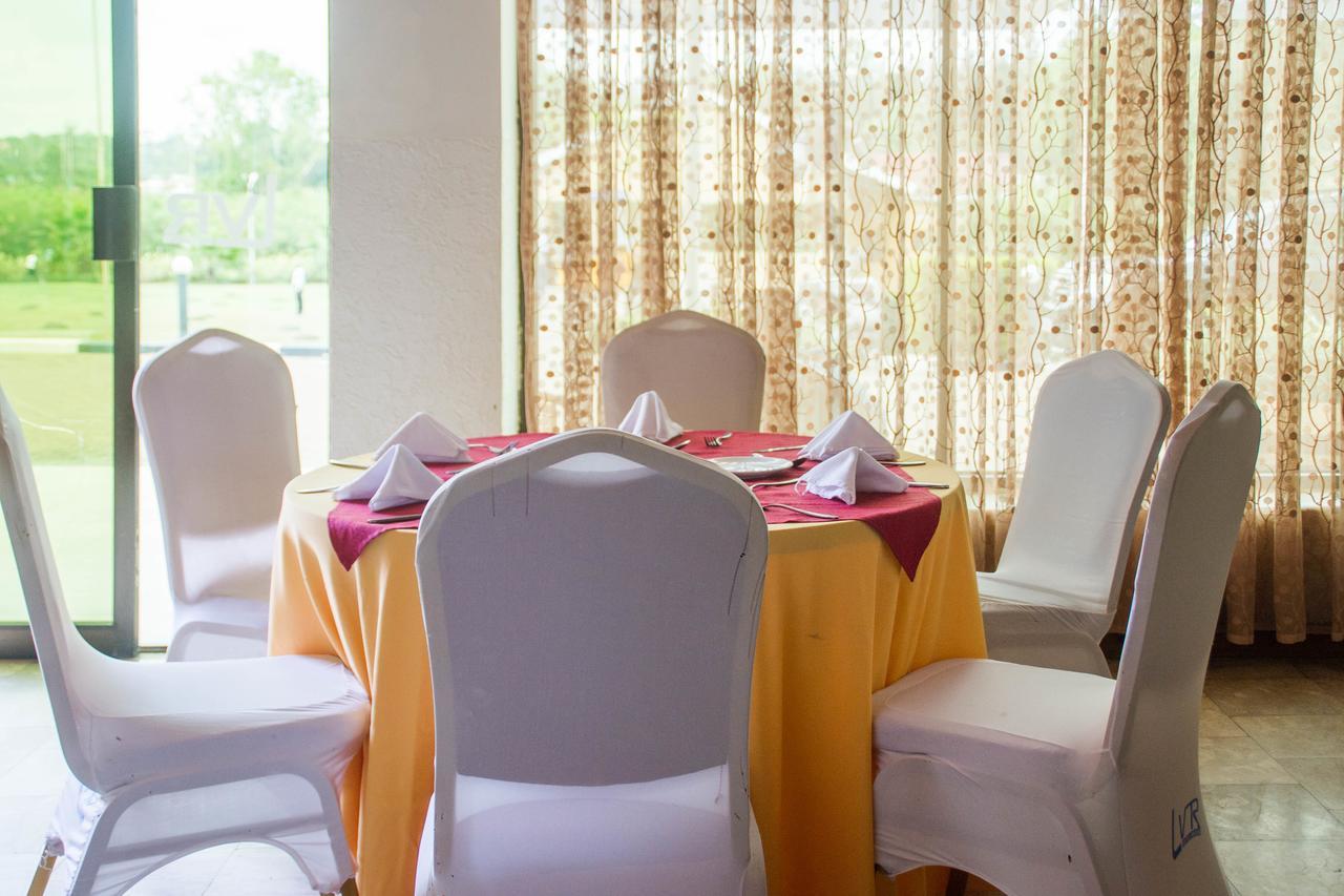 Lake View Resort Hotel Mbarara Esterno foto