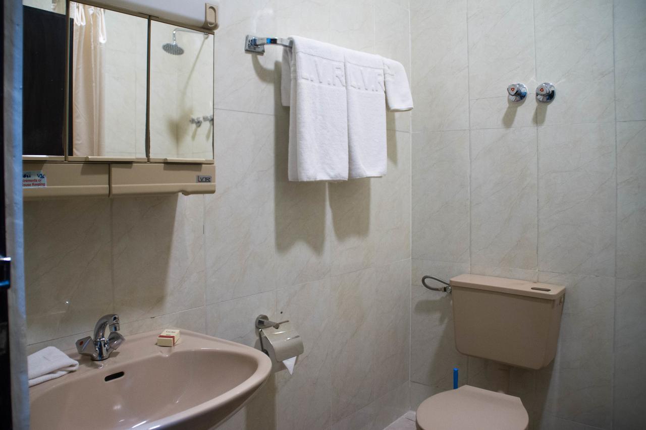 Lake View Resort Hotel Mbarara Esterno foto