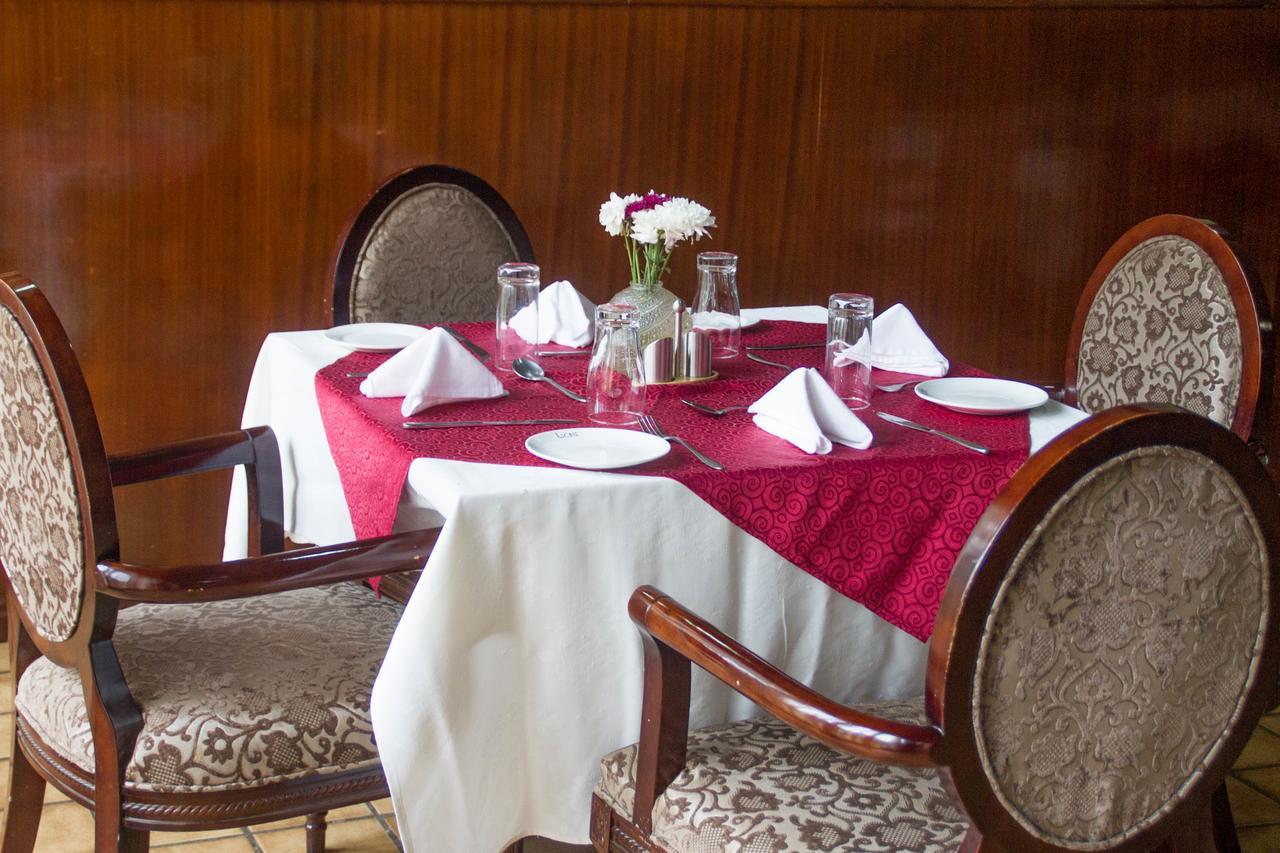 Lake View Resort Hotel Mbarara Esterno foto