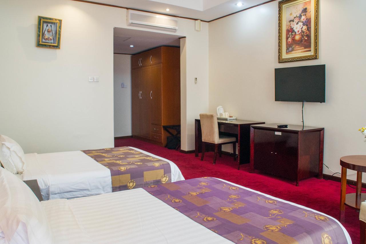 Lake View Resort Hotel Mbarara Esterno foto