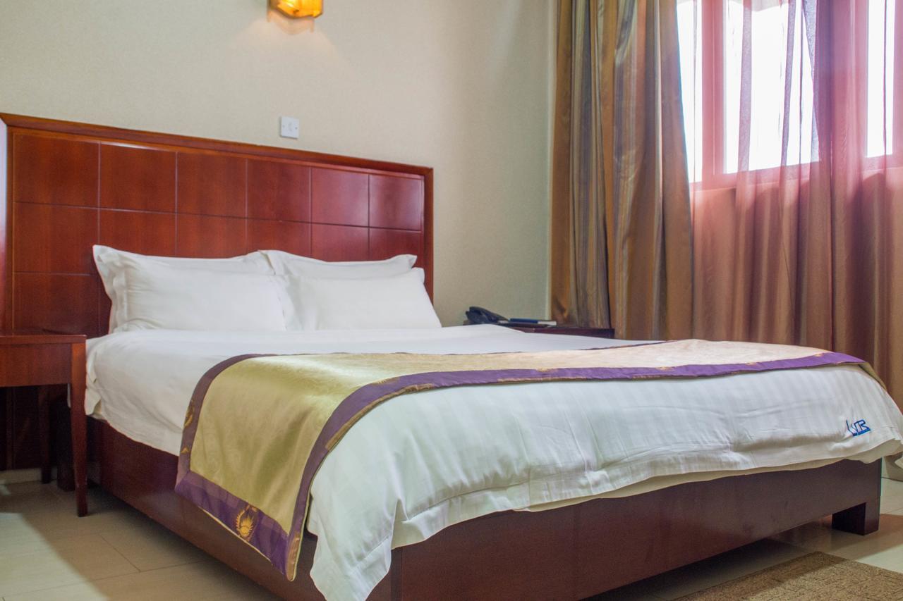 Lake View Resort Hotel Mbarara Esterno foto